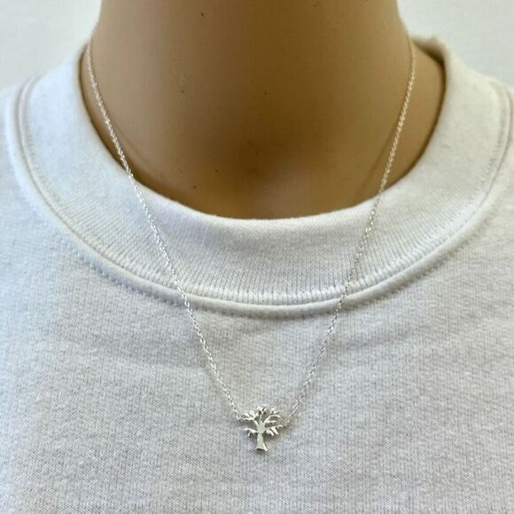 Kohl's Tree of Life Necklace Sterling Silver Charm 1mm Trace Chain 18in Long - Picture 9 of 14